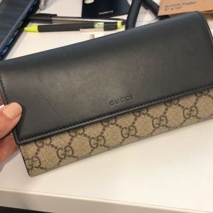 GUCCI Navy and Monogram Wallet